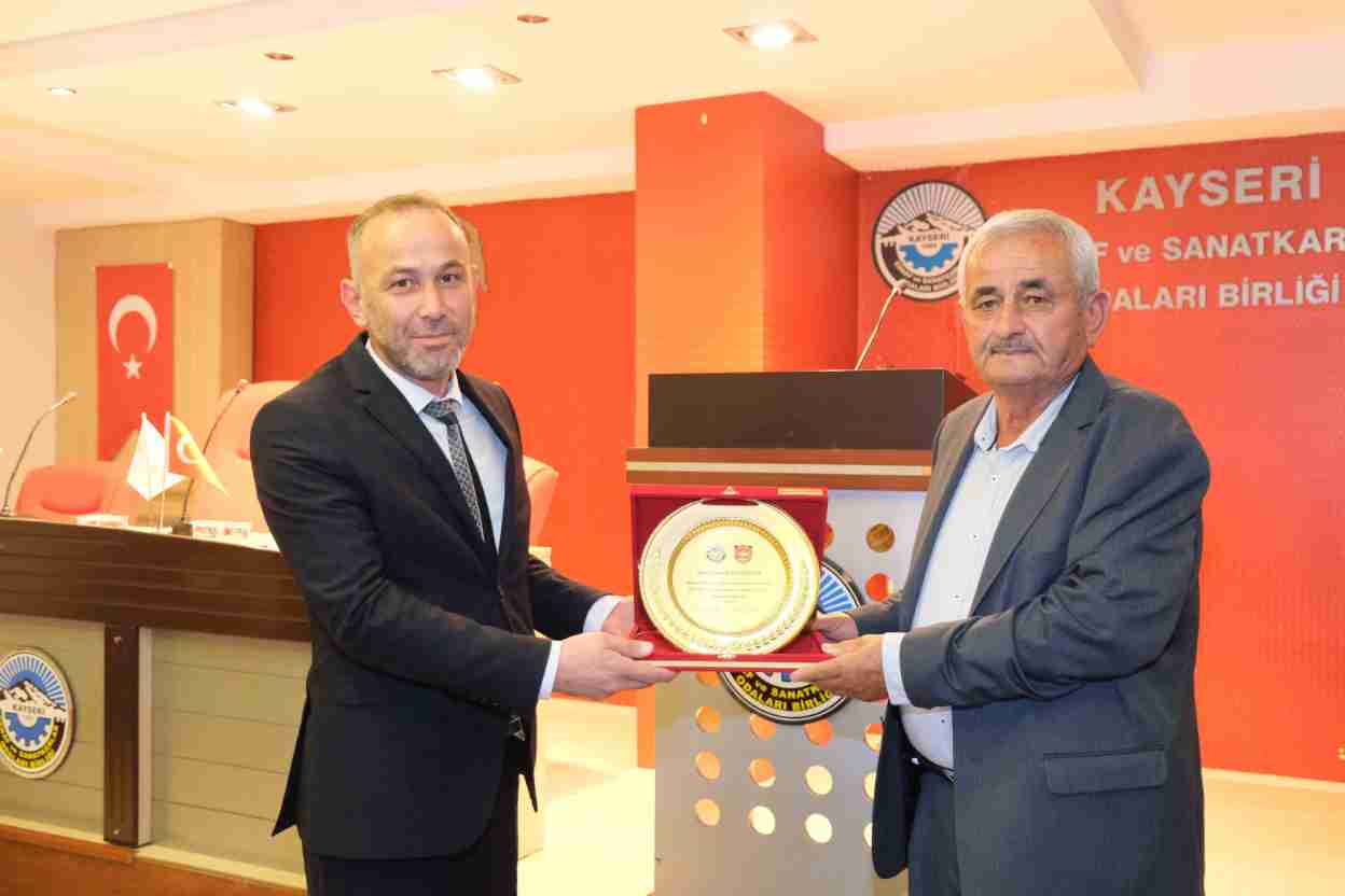 imgi_109_ahilik-haftasY-kutlamalarY-2023-oda-ahilerine-plaket-toreni_16
