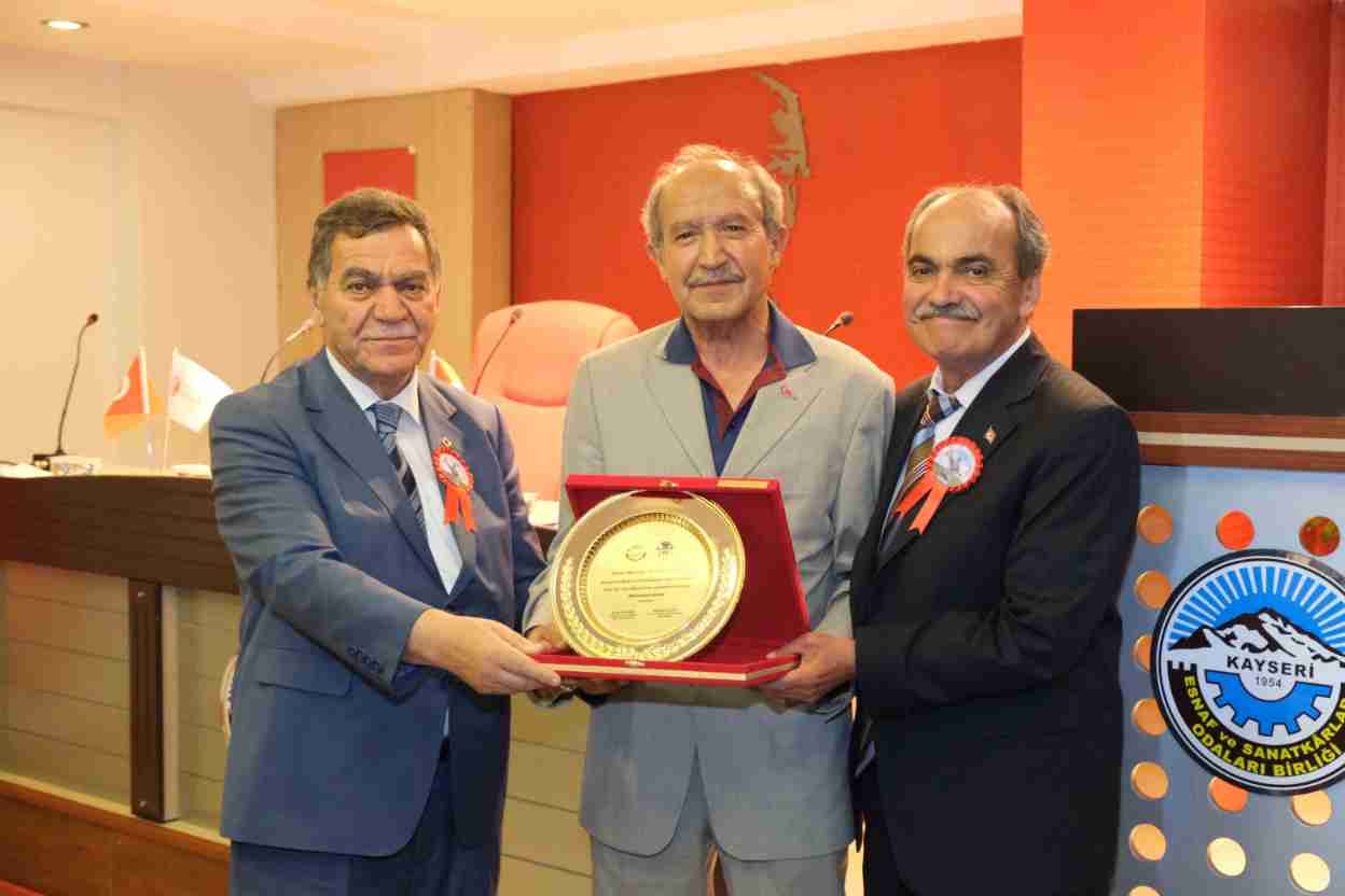 imgi_112_ahilik-haftasY-kutlamalarY-2023-oda-ahilerine-plaket-toreni_19