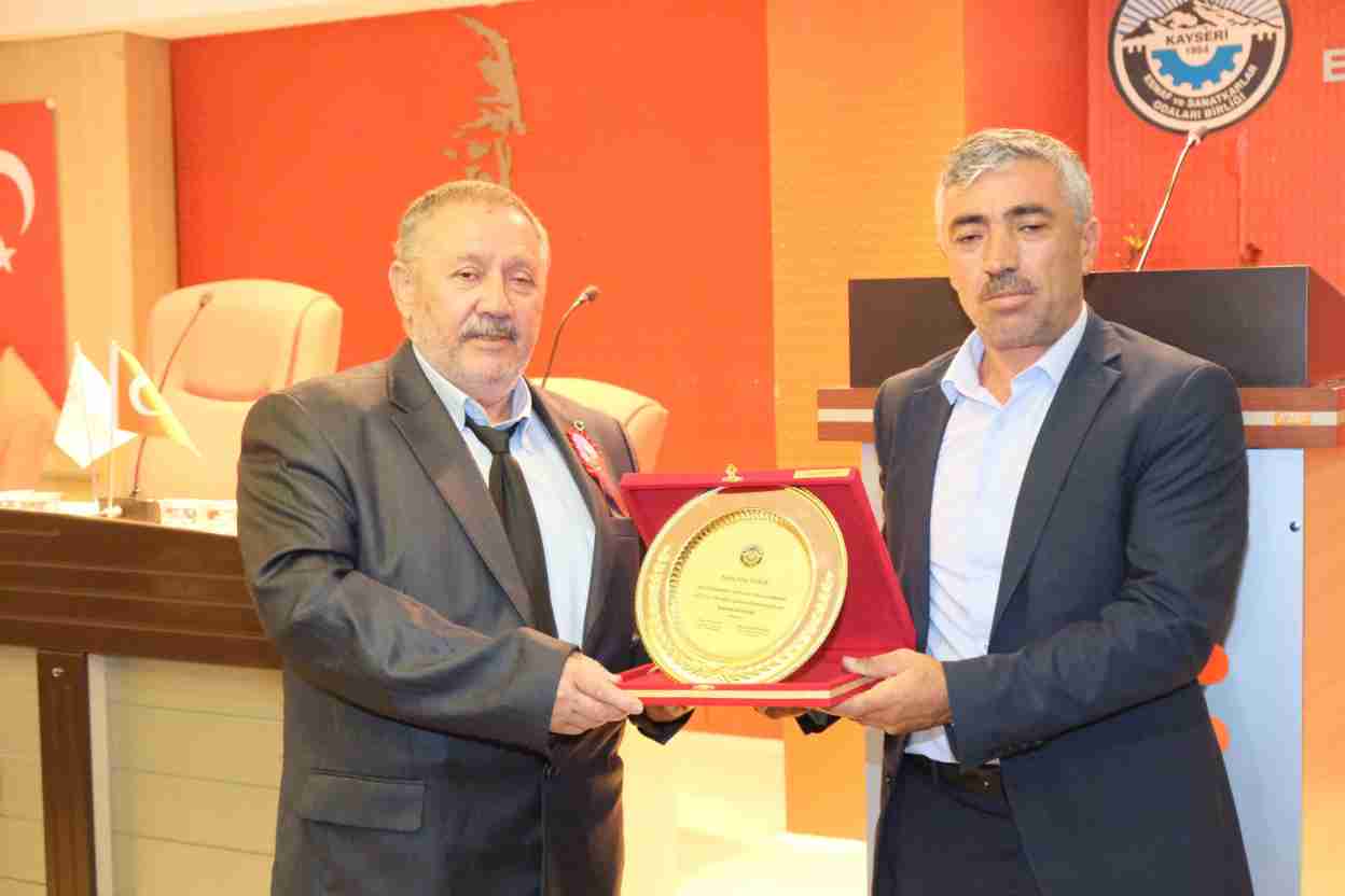 imgi_122_ahilik-haftasY-kutlamalarY-2023-oda-ahilerine-plaket-toreni_29