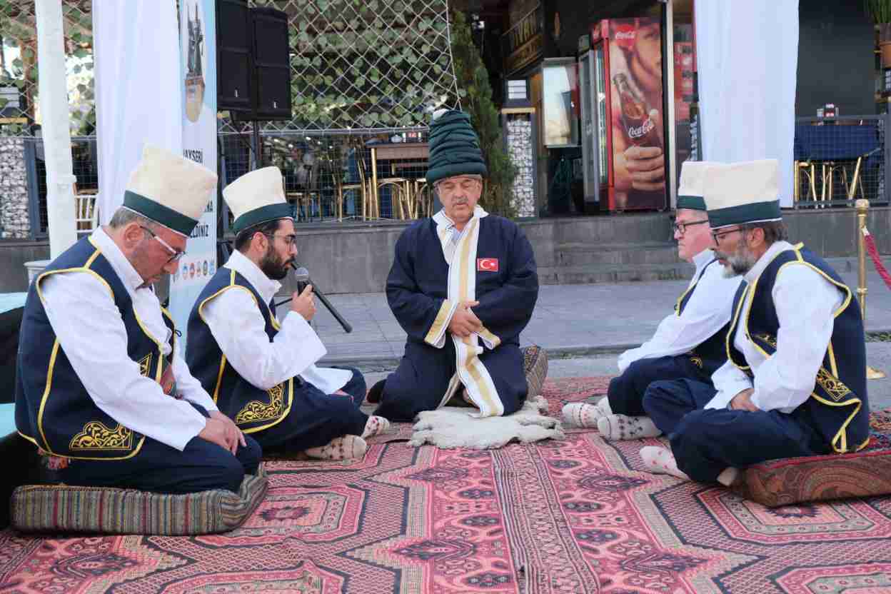 imgi_74_ahilik-haftasY-kutlamalarY-2023-kayseri-ahi-evran-muzesi-toren_45