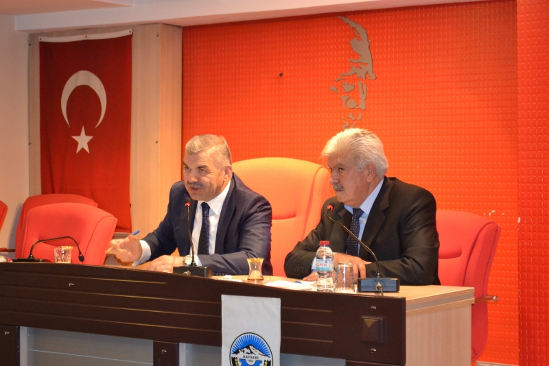 BÜYÜKŞEHIR BELEDIYE BAŞKANI MUSTAFA ÇELIK ESNAF ODA BAŞKANLARI ILE BIR ARAYA GELDI